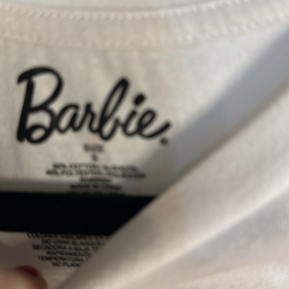 Beautiful unique, Barbie T-shirt featuring 2007 Holiday Barbie - Picture 2 of 4